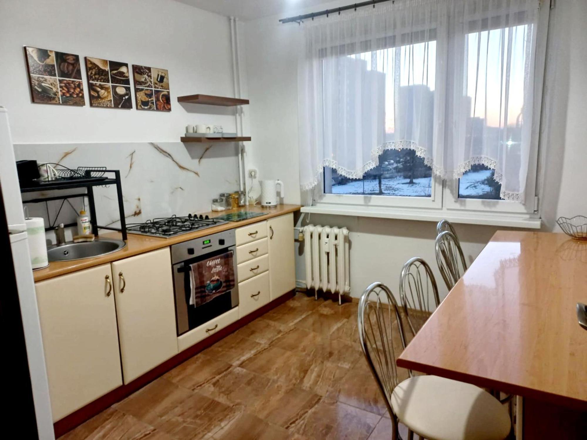 Apartament M-3 琴斯托霍瓦 外观 照片